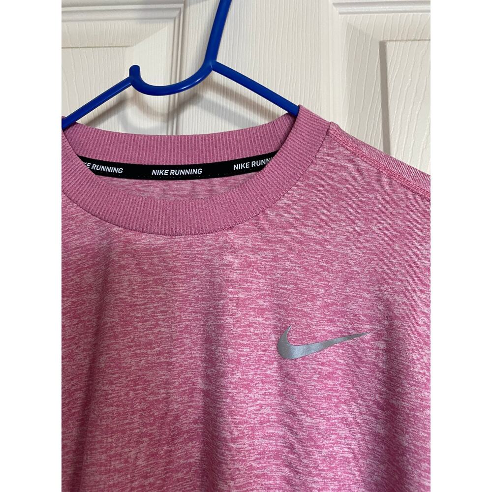 Activewear tshirt - Picture 2 of 4